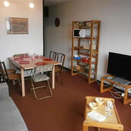 Apartment 6 Pers, Balcon, Parking, Cuisine Equipee - Fr-1-457-212 *