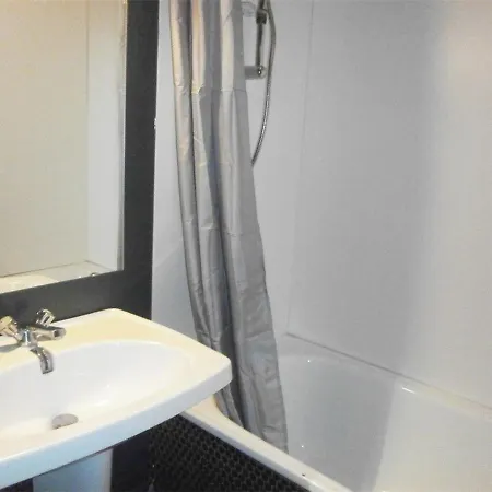 6 Pers, Balcon, Parking, Cuisine Equipee - Fr-1-457-212 Aragnouet