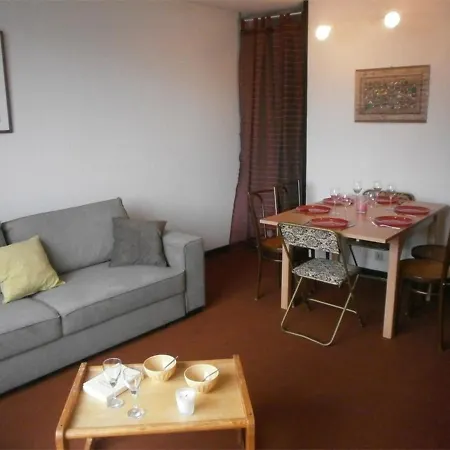6 Pers, Balcon, Parking, Cuisine Equipee - Fr-1-457-212 Apartment